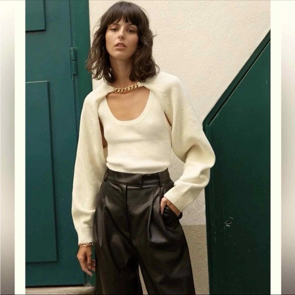 Pixie Market Cream Cutout chunky gold Chain-Detail Sweater Shrug bolero